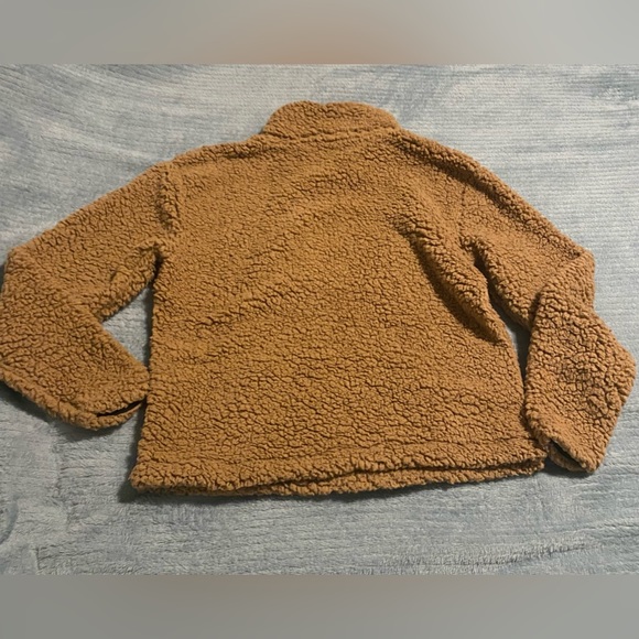 Size small quarter zip - Picture 5 of 5